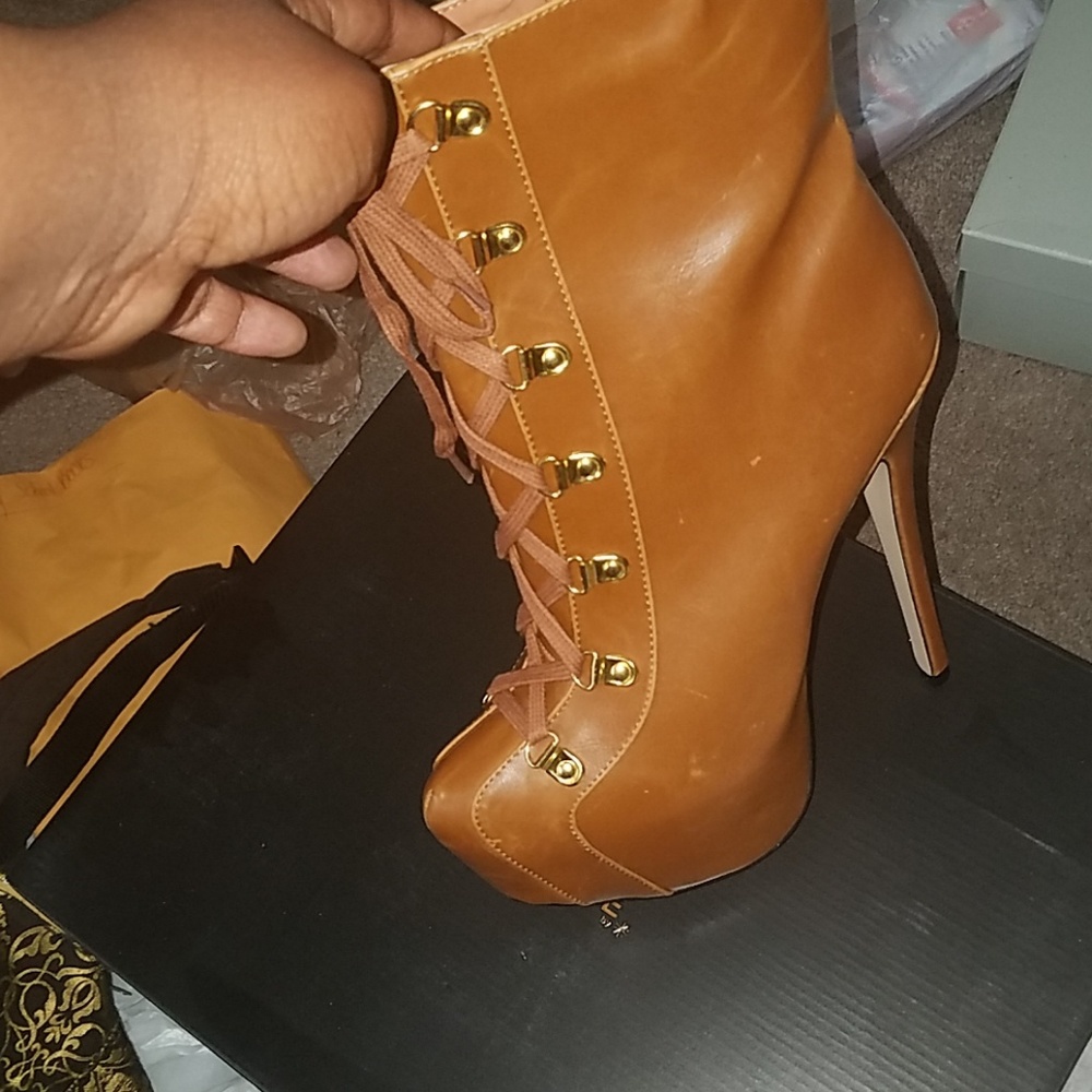 Platform zipper booties